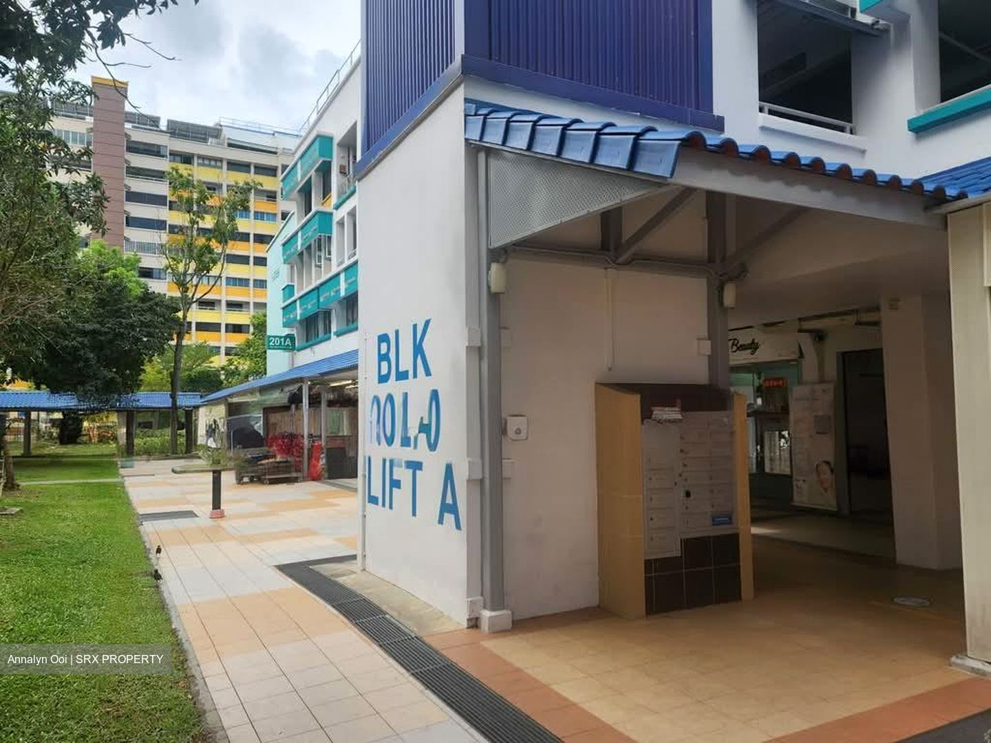 Tampines Street 21 (D18), Shop House #554243431